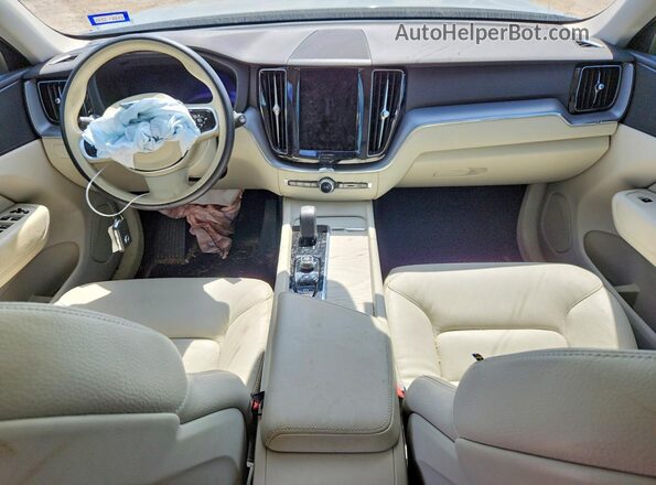 YV4L12RK1R1719403 2024 VOLVO XC60 Teal Առջևի վահանակի տեսք