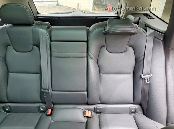 YV4L12RK3N1951902 2022 VOLVO XC60 Белый Вид задних сидений