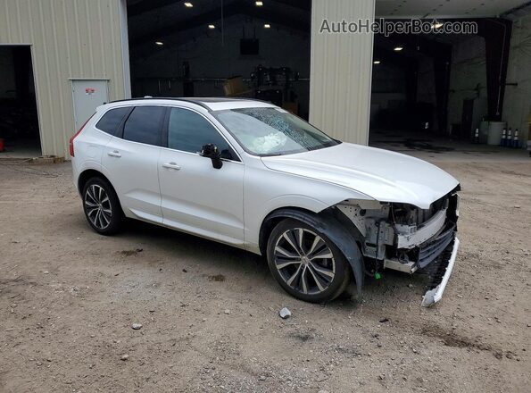 YV4L12RK3N1951902 2022 VOLVO XC60 Белый Передняя правая четверть
