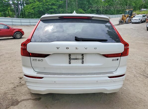 YV4L12RK3N1951902 2022 VOLVO XC60 Белый Вид сзади