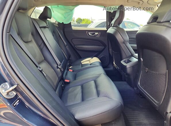 YV4L12RKXN1018384 2022 VOLVO XC60 Blue Widok wnętrza z tyłu