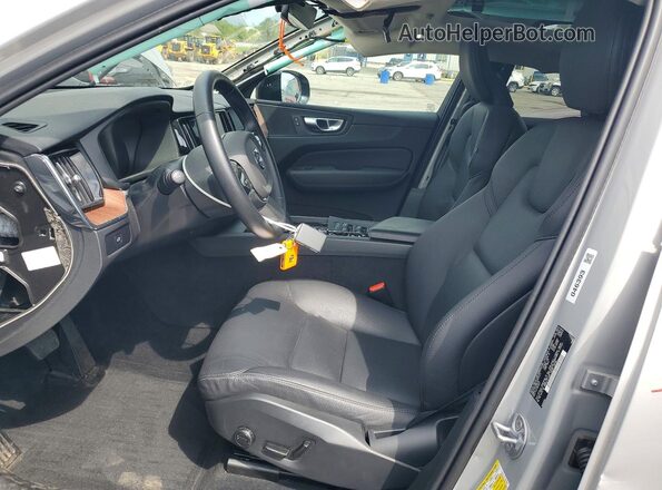 YV4L12RL7R1724274 2024 VOLVO XC60 Серебряный Вид салона спереди