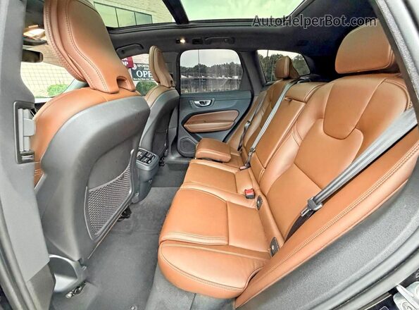 YV4L12RM5R1801281 2024 VOLVO XC60 Black Вид наклейки з VIN-кодом