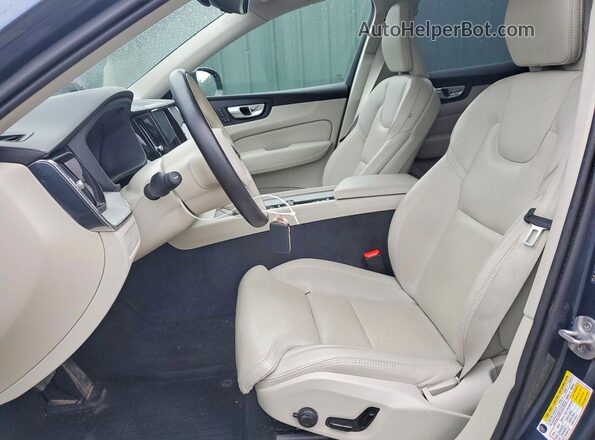 YV4L12RM7R1722968 2024 VOLVO XC60 Синий Вид салона спереди