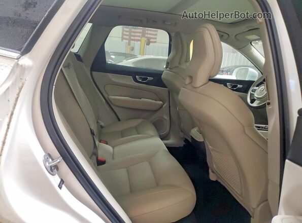YV4L12RV5P1391149 2023 VOLVO XC60 White Вид задньої частини салону