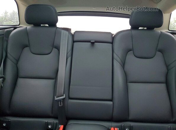 YV4L12RW6P1206387 2023 VOLVO XC60 Silver უკანა სავარძლების ხედი
