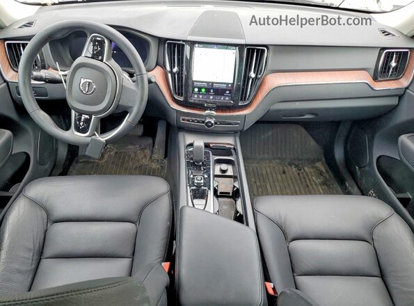 YV4L12RW7P1388990 2023 VOLVO XC60 Blue Առջևի վահանակի տեսք