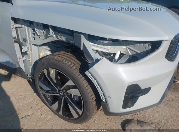 YV4L12UC0S2609331 2025 VOLVO XC40 Blue Դիմացի տեսք