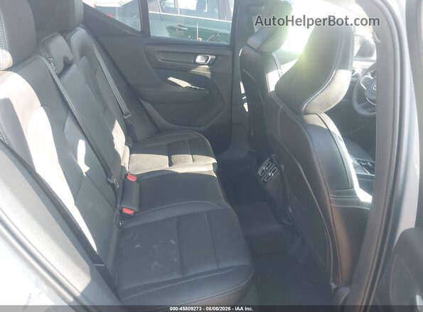 YV4L12UC0S2609331 2025 VOLVO XC40 Blue VIN կոդի պիտակի տեսք