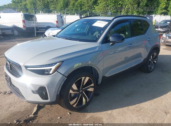 YV4L12UC0S2609331 2025 VOLVO XC40 Blue Առջևի ձախ երեք քառորդ տեսարան