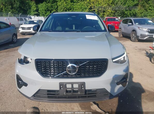 YV4L12UC0S2609331 2025 VOLVO XC40 Blue Սալոնի հետևի տեսք