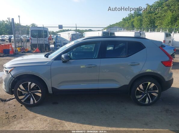 YV4L12UC0S2609331 2025 VOLVO XC40 Blue 