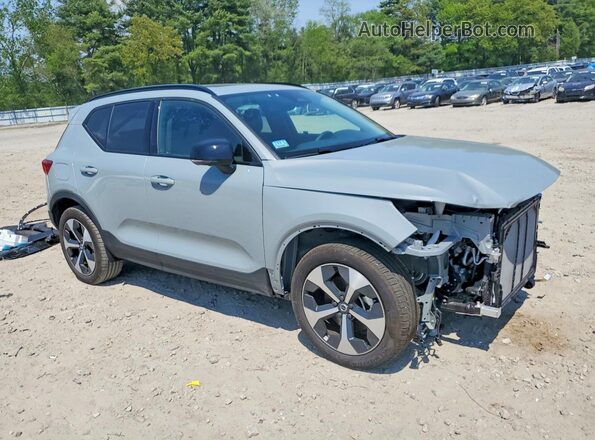 YV4L12UC9T2710921 2026 VOLVO XC40 Gray Передня права чверть