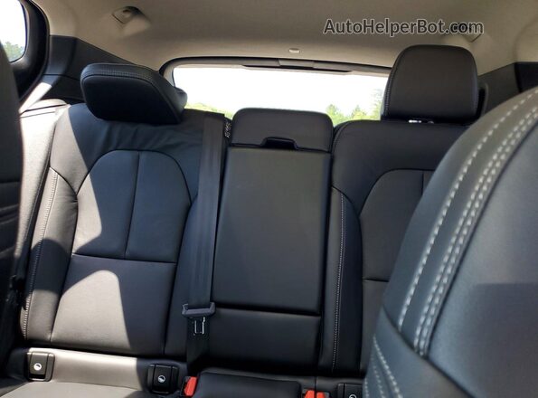 YV4L12UC9T2710921 2026 VOLVO XC40 Gray Вид задніх сидінь