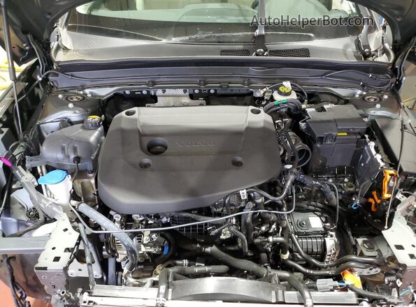 YV4L12UC9T2776904 2026 VOLVO XC40 Gray 