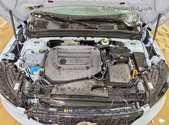 YV4L12UCXT2788107 2026 VOLVO XC40 Gray Widok komory silnika
