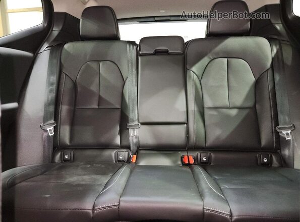 YV4L12UCXT2788107 2026 VOLVO XC40 Gray Widok tylnych siedzeń