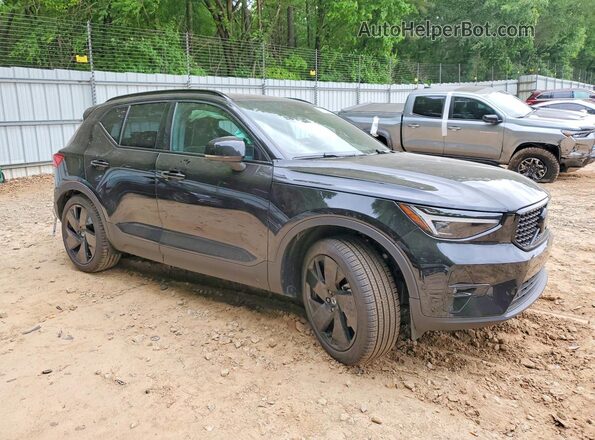 YV4L12UD3T2761937 2026 VOLVO XC40 Black Przód prawy