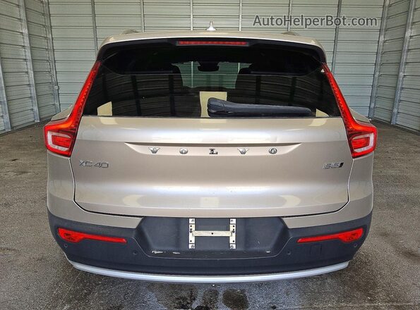 YV4L12UEXP2044675 2023 VOLVO XC40 Silver უკანა ხედი