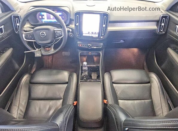 YV4L12UEXP2044675 2023 VOLVO XC40 Silver წინა პანელის ხედი