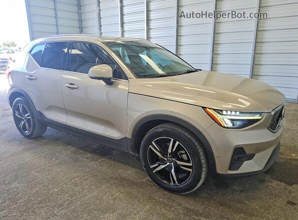 YV4L12UEXP2044675 2023 VOLVO XC40 Silver წინა მარჯვენა