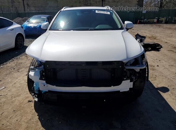 YV4L12UF3R2207856 2024 VOLVO XC40 White Widok z przodu