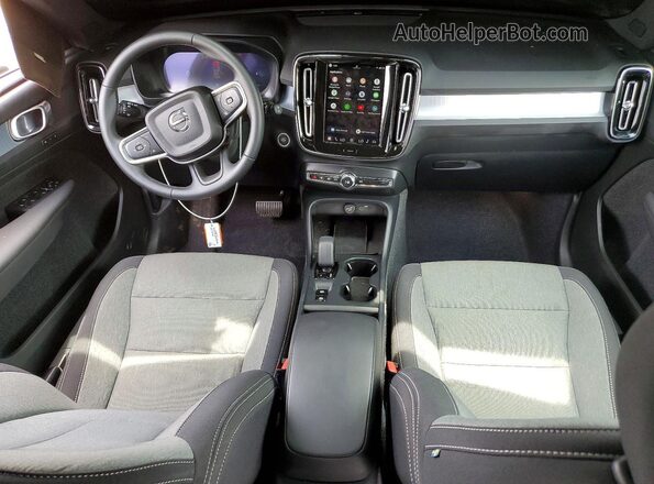 YV4L12UJ7S2543813 2025 VOLVO XC40 White Առջևի վահանակի տեսք