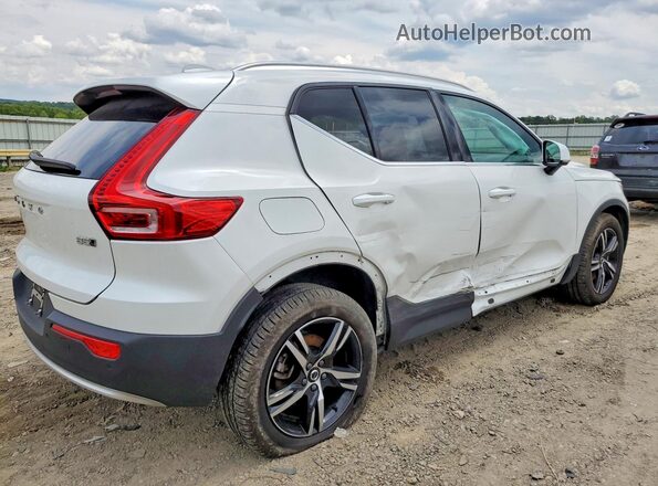 YV4L12UJ7S2543813 2025 VOLVO XC40 White Հետևի աջ