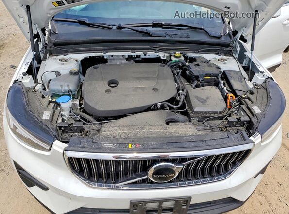 YV4L12UJ7S2543813 2025 VOLVO XC40 White Շարժիչի բաժամունքի տեսք