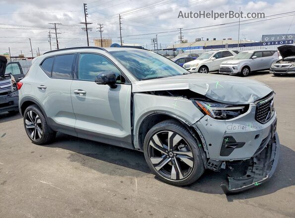 YV4L12UL5R2364567 2024 VOLVO XC40 Gray Front right