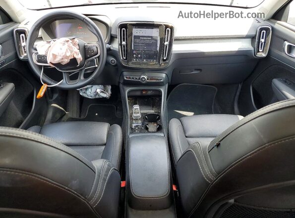 YV4L12UL5R2364567 2024 VOLVO XC40 Gray Dashboard view