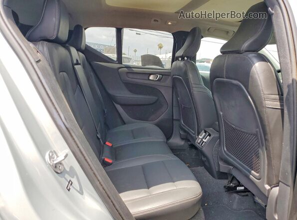 YV4L12UL5R2364567 2024 VOLVO XC40 Gray Rear interior view