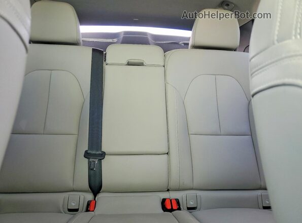 YV4L12UL7R2362268 2024 VOLVO XC40 White Widok tylnych siedzeń