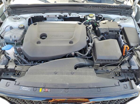 YV4L12UL7R2362268 2024 VOLVO XC40 White Widok komory silnika