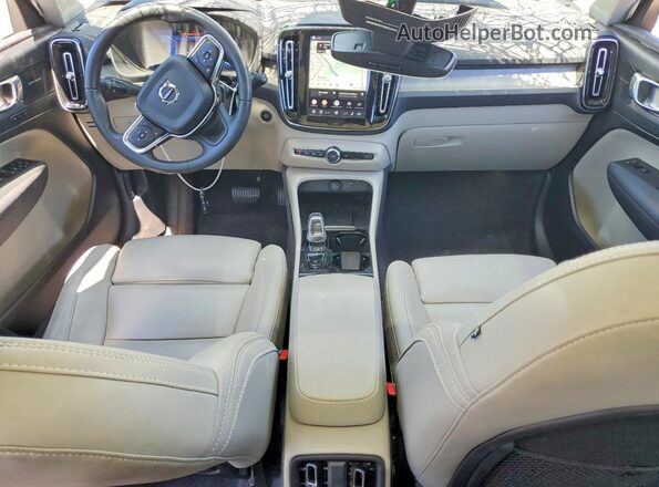 YV4L12UM2R2299864 2024 VOLVO XC40 Серый Вид панели приборов