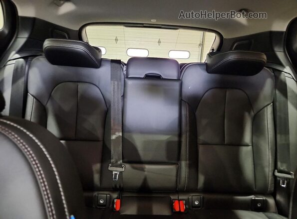 YV4L12UM6T2797640 2026 VOLVO XC40 Black Հետևի նստատեղերի տեսք