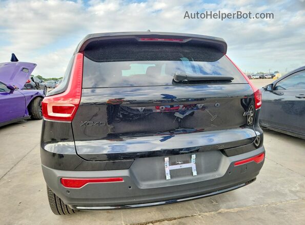 YV4L12UM8S2572294 2025 VOLVO XC40 Black უკანა ხედი
