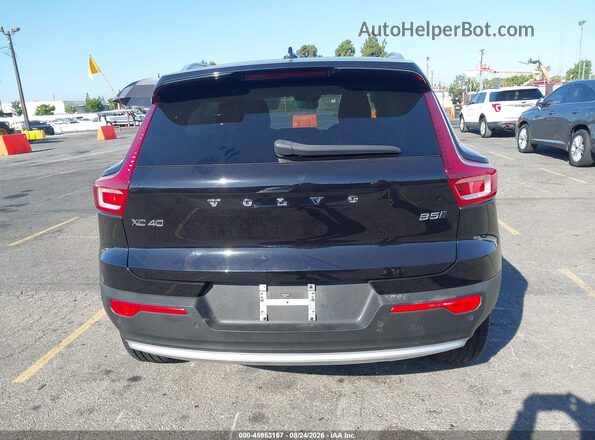 YV4L12UN0P2938975 2023 VOLVO XC40 Black 