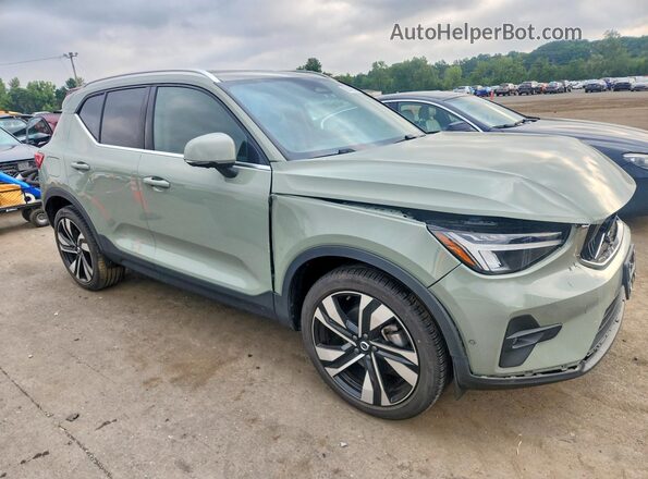 YV4L12UNXP2070869 2023 VOLVO XC40 Green Передня права чверть