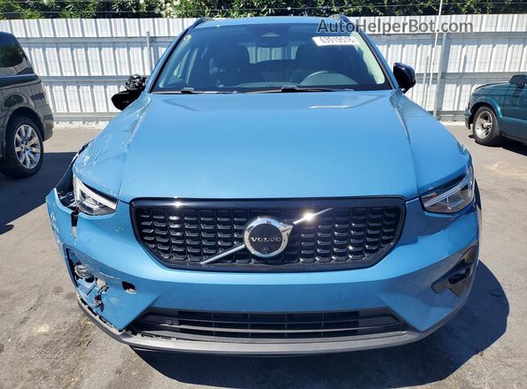YV4L12UW9P2071150 2023 VOLVO XC40 Blue Вид спереду