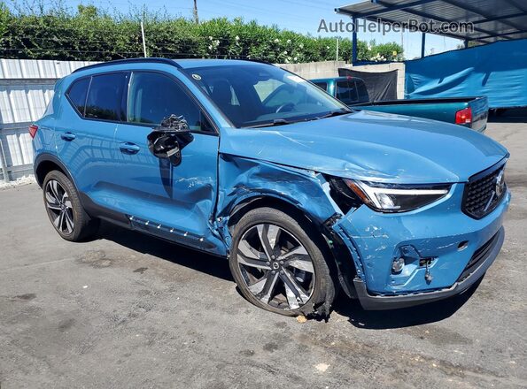 YV4L12UW9P2071150 2023 VOLVO XC40 Blue Передня права чверть