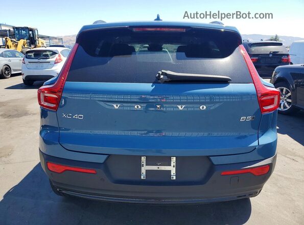YV4L12UW9P2071150 2023 VOLVO XC40 Blue Вид ззаду