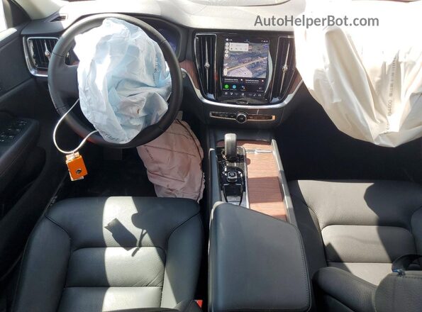YV4L12WK1S2147916 2025 VOLVO V60 Blue Vista del salpicadero