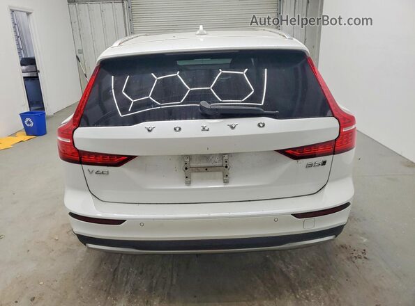 YV4L12WK6S2146776 2025 VOLVO V60 White Вид ззаду