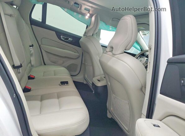YV4L12WK6S2146776 2025 VOLVO V60 White Вид задньої частини салону