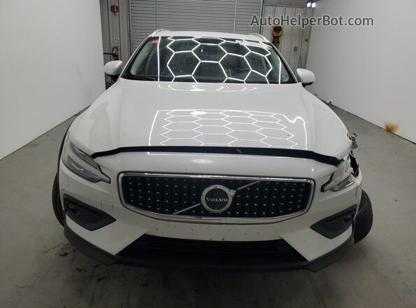 YV4L12WK6S2146776 2025 VOLVO V60 White Панорамний вид салону 360°
