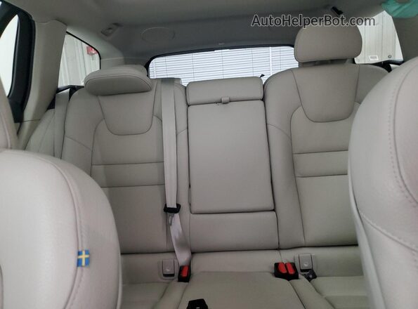 YV4L12WK6S2146776 2025 VOLVO V60 White 