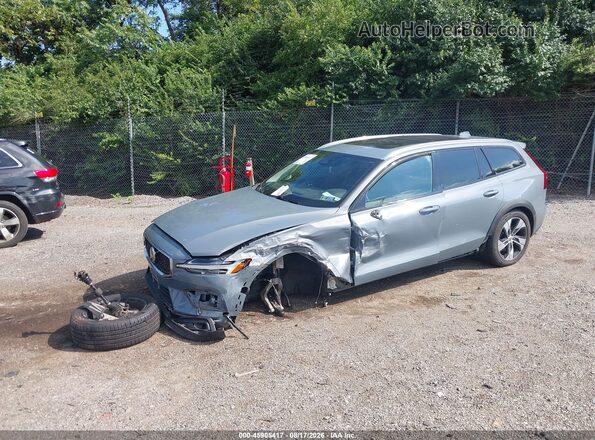 YV4L12WY2P2107307 2023 VOLVO V60 CROSS COUNTRY Gray Vista frontal