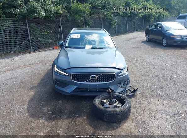 YV4L12WY2P2107307 2023 VOLVO V60 CROSS COUNTRY Gray Vista del cuadro de instrumentos