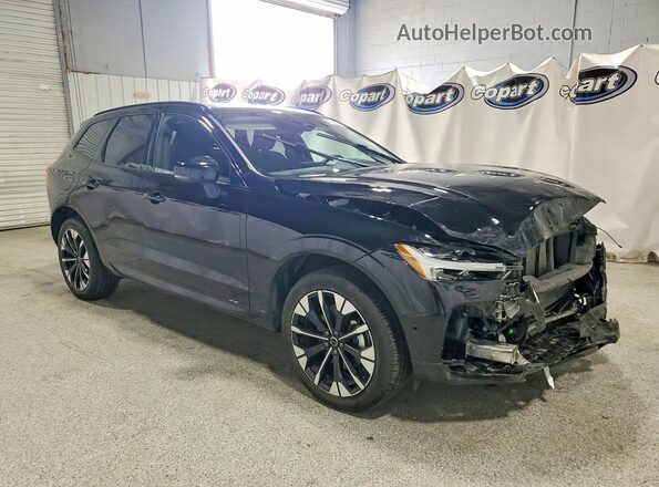 YV4M12RC0T1421851 2026 VOLVO XC60 Black Front right